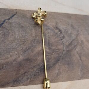 Vintage Fleur De Lis Monet Signed Gold Tone Stick Pin